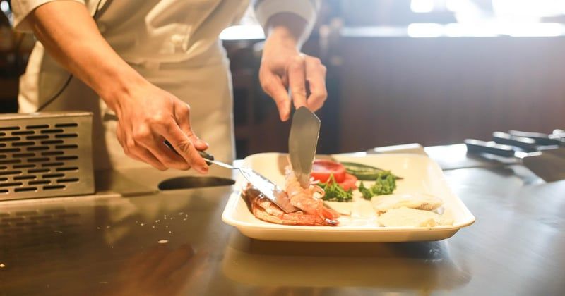 Les chefs étoilés quittent les palaces : la nouvelle tendance qui bouscule la gastronomie